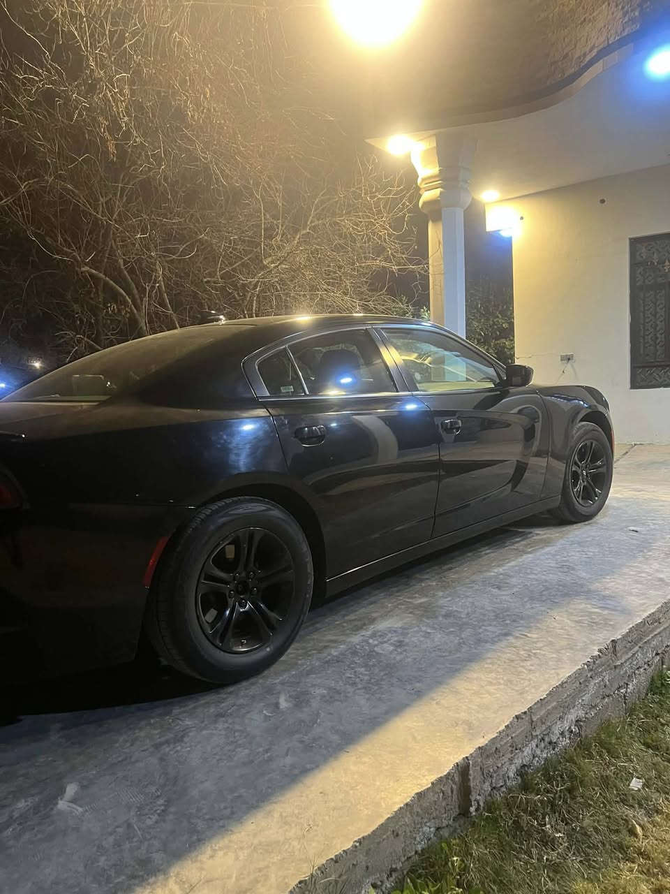 السلام عليكم جارجر موديل 23 اصل  sxt  حادثه واضح بالصور رقم بغداد بأسمنه  بجم كبس صار بي كص بالحوض وبيه صبغ جاملغات الخلفيه وسعره كلش حلو ومناسب 220 وبيه مجال ***********
