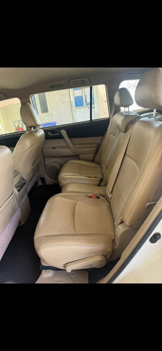 للبيع
تويوتا هايلاندر موديل 2011
محرك 2،700
السيارة مكفولة بدون حادث
الموقع:كركوك
للاستفسار *********** كركوك, العراق
