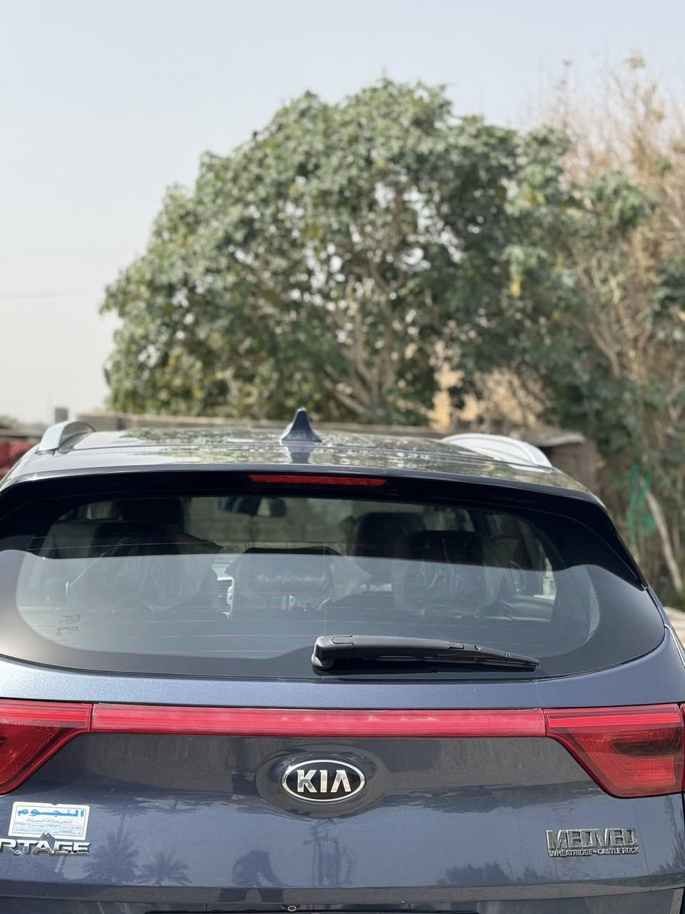 #كيا_سبورتج بيع او مراوس موديل احدث
موديل 2019
وارد امريكي 
كلين بدون ضرر 
عدا شخط باب سائق فقط  
-شاشة كبيرة
-كامرة بلادية
-فور ويل
-انظمة قيادة متعددة
-قطعتين تبريد 
-مكينة 2400
-ويل كروم
السيارة جديدة جداً
ماشية 51 الف  فقط
بأسمي استخدام شخصي اني كاصه من امريكا على وضع الشركة
للاستفسار اكثر 
اتصال 
***********✅
