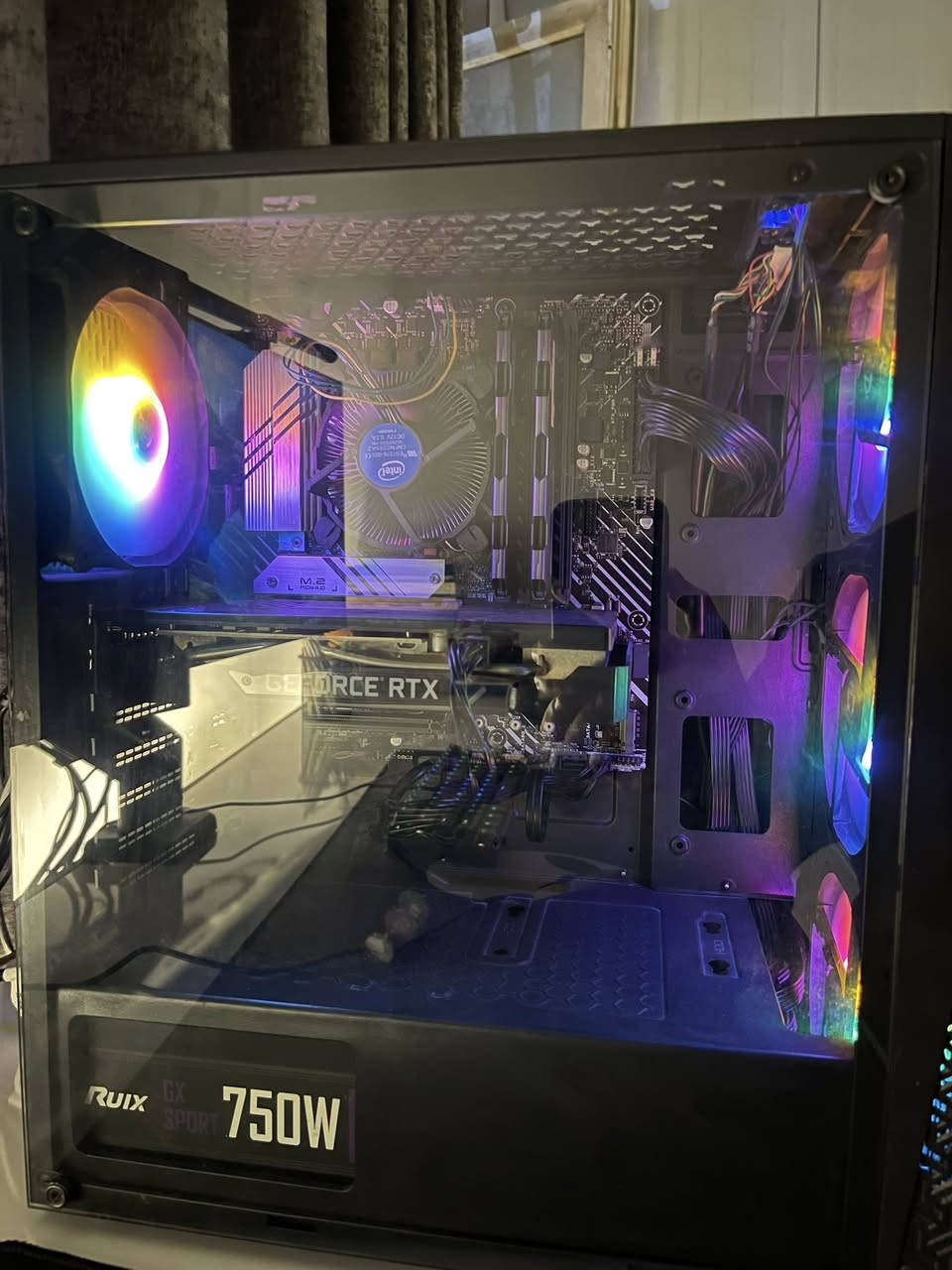 سلام عليكم
فقط الكيس للبيع ^
Cpu : Intel® Core™ i5-12400F Processor
Gpu : Palit RTX 2060 12GB Dual Fan
Ram : 16GB 2x8 3200MHz DDR4 Hikvision
M.B : ASUS PRIME B660M-A D4
P.S : Ruix GX750 Bronze 80+ 750W
Case : FANTECH CG76 MIDDLE TOWER
M.2 128GB / HDD 1TB
السعر 725 وبيهه مجال
 الحاسبة امس نضفتهه وبدلت معجون للمعالج وفرمتتهه كامله بس تشغل وشتريد فحص ادخل خاص وادزلك وعندي ٣ هاردات  HDD ثنين 1TB وواحد 500GB الي يفيدنه يراسلني 
مكاني نجف وعندي توصيل 
واتساب ***********
