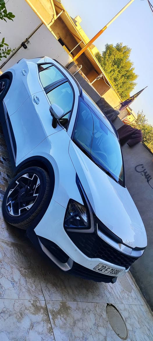 سبورتج 22 فول مواصفات رقم اربيل بأسمي مكفولة من الصبغ والبارد فقط شخط في الباب خلف السائق ماشية 100الف قابل للزيادة تشغيل بصمه وعن بعد مري شفط واشاير بالمري شاشه كار بلي مع بانوراما سقف وباقي المواصفات المعروفه 
مكاني واسط رقم الهاتف *********** 
معروضه 215$
