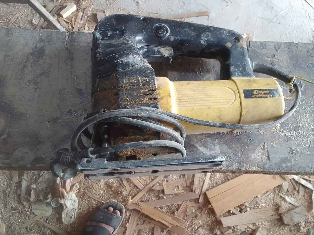 السلام عليكم متاح للبيع مكان نجف شارع كربلاء عمود ١٣٠
***********
دريل شحن ٣٥
وكوسرة شحن ٤٠
منشار تخريم كهربائي ٣٥
فريزة ١٢ملم كهربائي ٥٥
رندة كهربائي ٤٠
