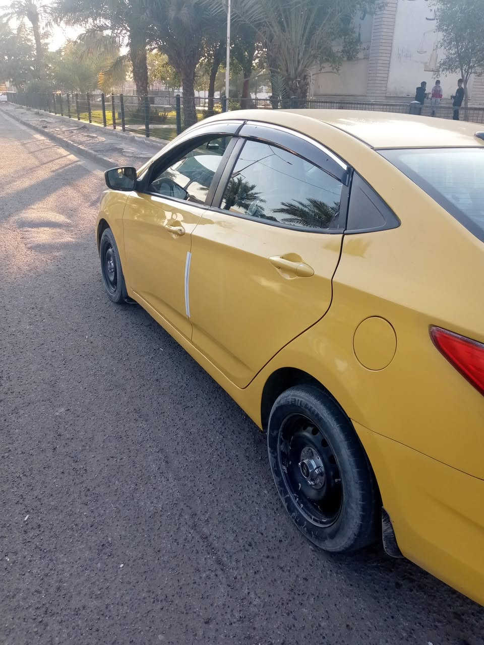 السلام عليكم اكسنت موديل 16امريكي محرك جدي اي سياره نظيفه وحلوه وكبل لشارع محرك كير  ضربته جامرلق خلفي فقط والباقي كفاله سعر 90وبيهه مجال قليل سكني اعلام شارع اميمه ***********اتصال واتساب فقط
