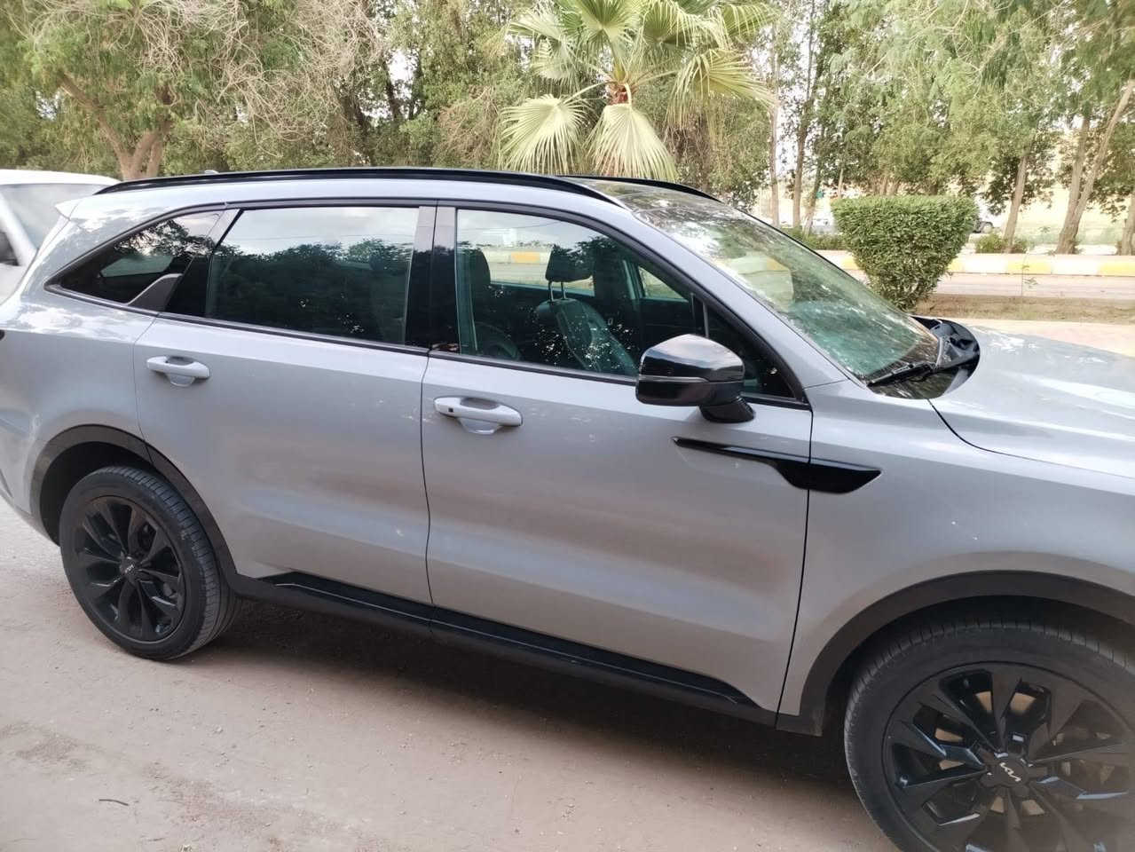 كيا سورنتو للبيع
فول موصفات موديل 23
ضربته موضحة في الصوره 

1_ مكينة 2500

2_ 4 سلندر

3_السعر خاص

4_ للتواصل
مكان السياره الديوانيه 
***********
