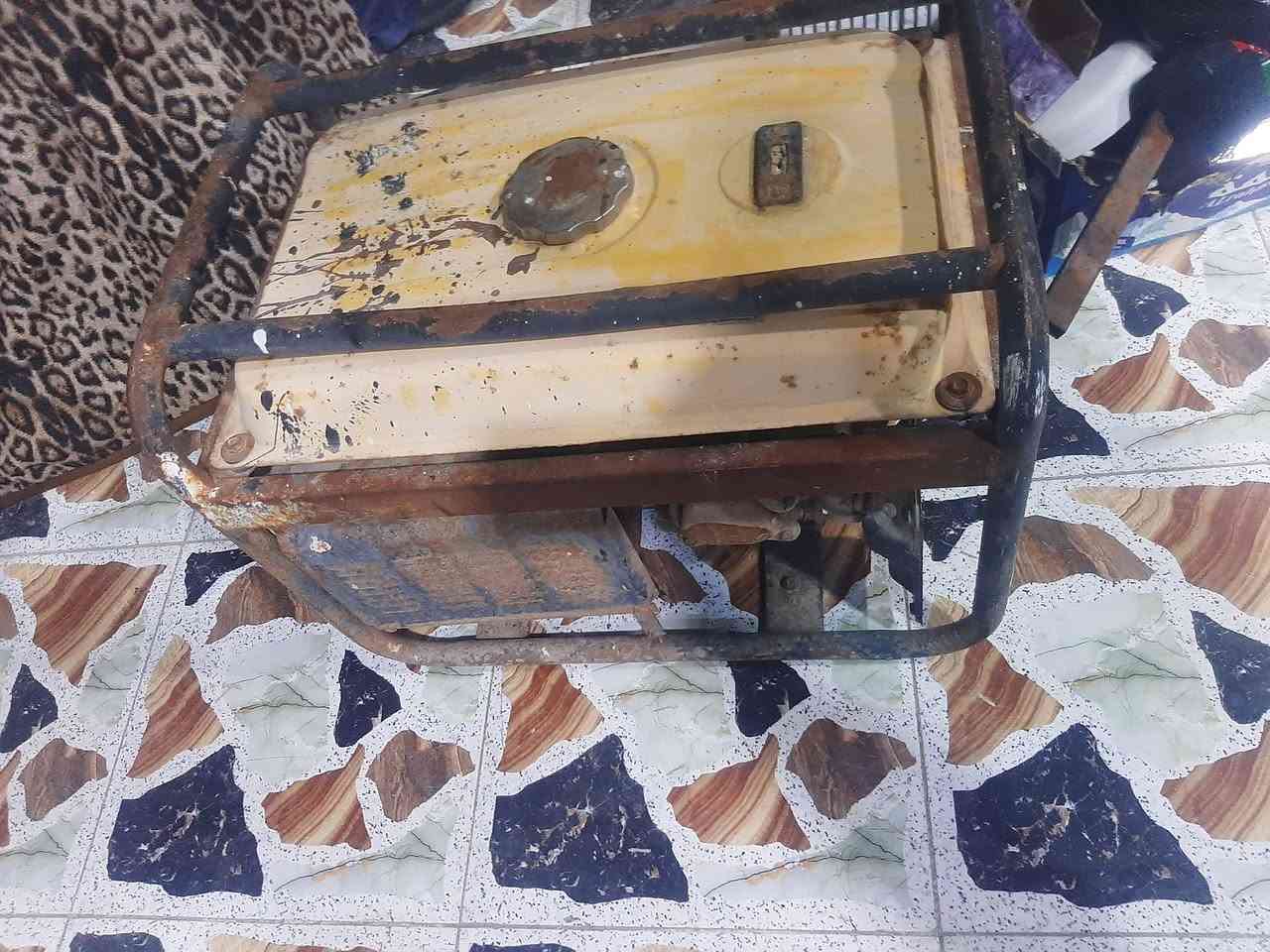 مولد ١٠ امبير شغاله بس متروكه سعر ١٠٠ الف بيه مجال عنوان بصره حي بغداد المجلس محافظه رقم هاتف *********** واتساب
