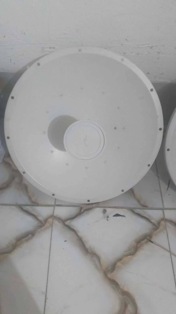 قطاع ٣٠ قرب الساعة
***********

الصحن الجبير سعره 80 والازغر 65 
والبرج 800وبي مجال قليل لان سعره بمليون صار علينا الله شاهد
