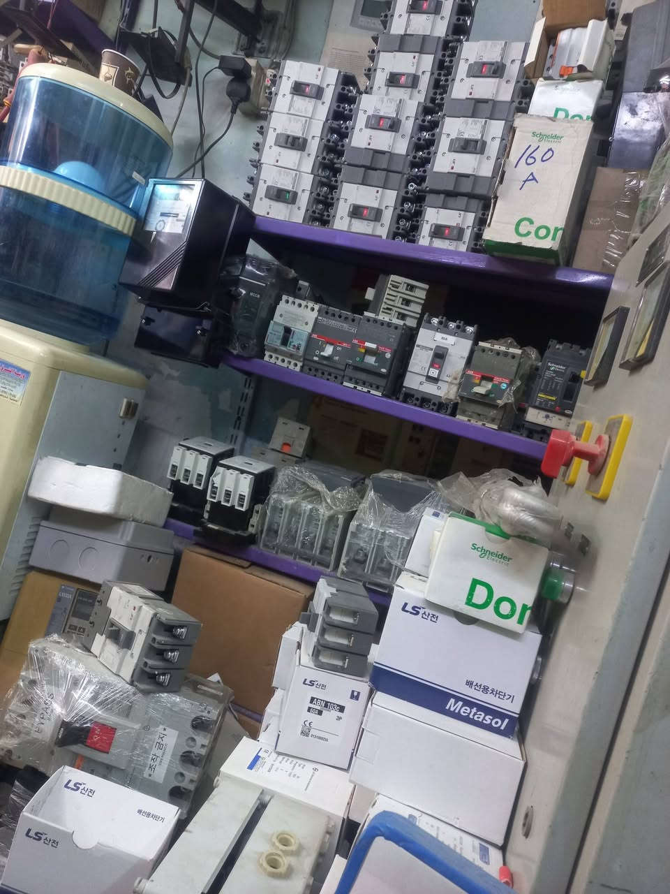 ورشه الشرق الأوسط لتصنيع البوردات الكهربائيه كافه بغداد ***********
