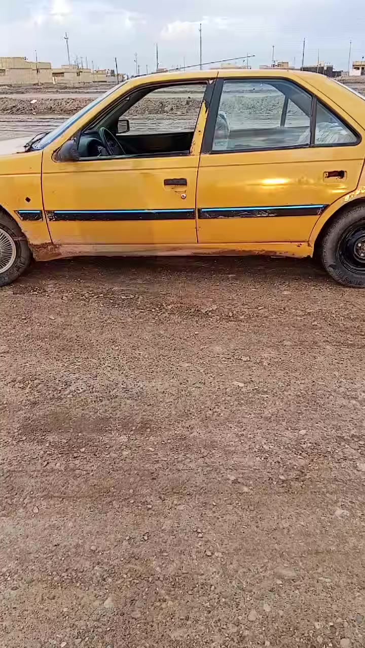 *********** الموديل 2009 والسعر 15 وبيها مجال
