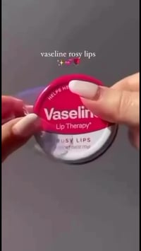 مرطب شفه • فازلين اصلي