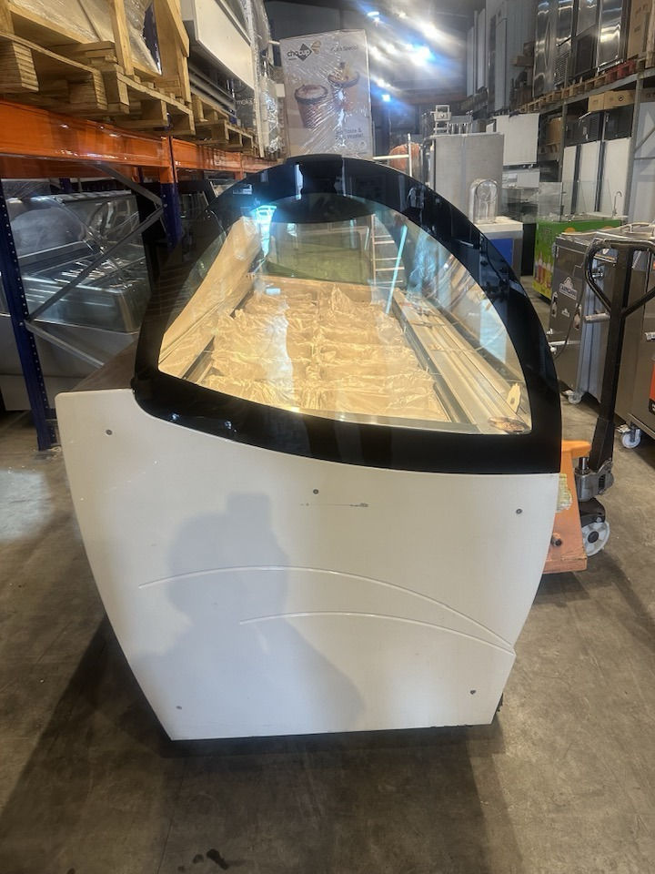 خلاطات إيطالية - ٤٠ و ٦٠ و ١٠٠ ليتر 
جديد و مستخدم ( مستخدم بيس من ايطالية )
دائما احدث الموديلات ايطالية 🇮🇹
📍العنوان : مقابل تيرمينال سليمانية 
للاستفسار يسعدنا تواصلكم معنا على  بيس الأرقام التالية
*********** 
WhatsApp: 00393899265052
