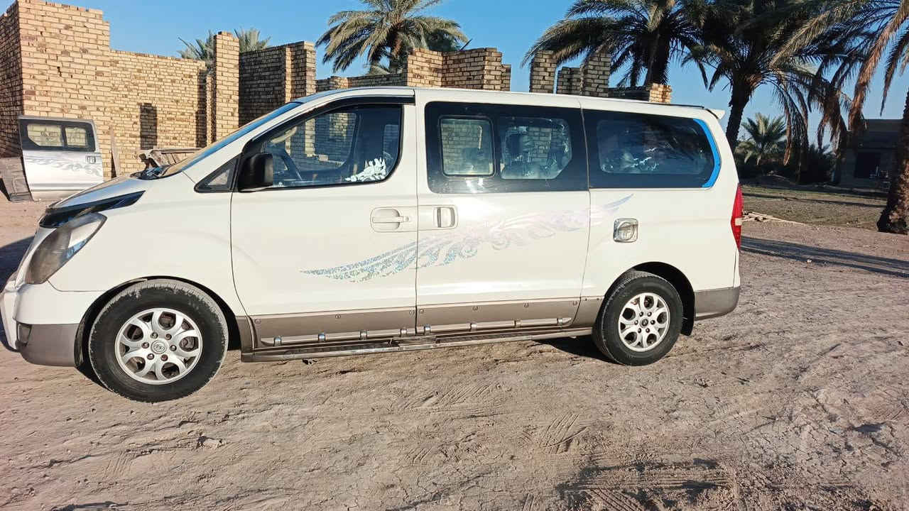 ستاركس للبيع 2009 مفتوح محوره مسكر تحويره بلاديه 12  رقم جديدبسمي  الساره جاهزه ادامه
كامله مال جناي محرك كير حداديه كله جاهز بيه بابين وجاملغ خلفي صبغ والباقي كفاله مكفوله من العيب الشرعي السعر 128 وبيه مجال للشراي للاستفسار الاتصال على الرقم ***********
الحمزه الغربي. الخاص مغلق
