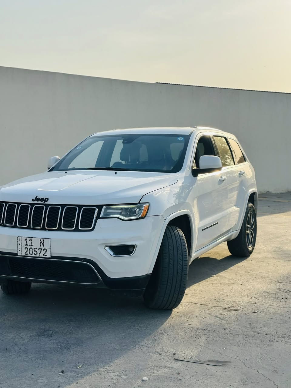 سلام عليكم جيب 2015
فول مواصفاتتت
فتحه 
بصمه 
 فور ويل 4X4✅
 جنطه كهرباء 
كشنات تدفئة تبريد كهرباء 
زنون💎
مكينه جديده✅ 
تخم تاير جديد✅
 الحادث مواضح بل منشور 
السعرررررر(175) وبيها مجال 
موقع مدينه الصدر رقم الهاتف***********
