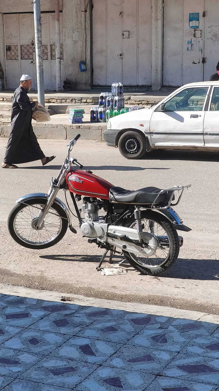 سلام عليكم انتنس قبق اسود اصلي اوراق سكنر الدراجه تعميرهة كله اصلي تجي وتشوف بعينك دراجه نضيفه شلعه ومعدل الشراي يجي على هذا الرقم ***********خاص ما ارد
