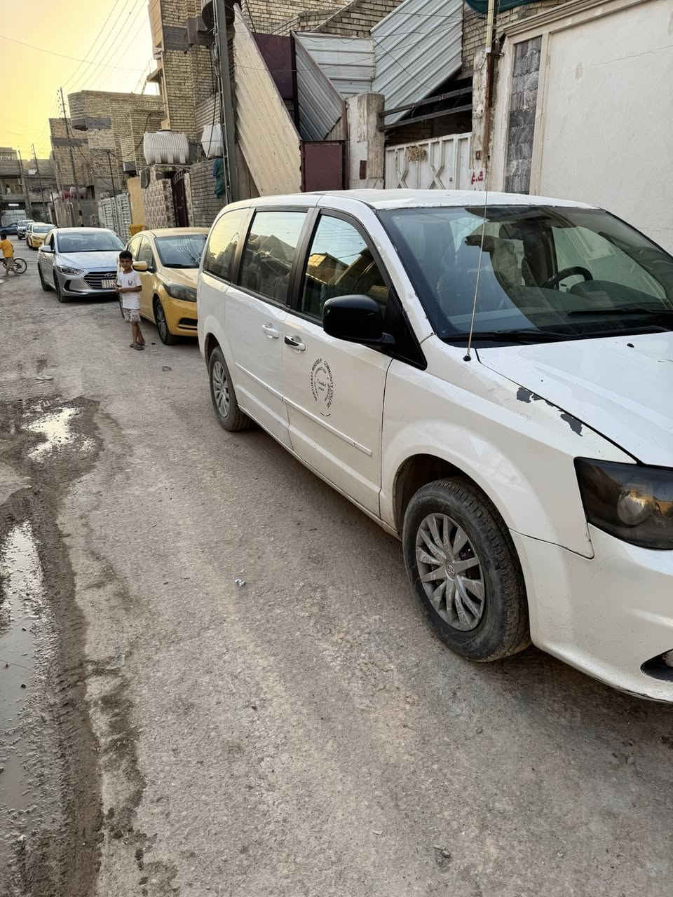 بيع سريع دوج كرفان موديل ٢٠٠٨ السياره نقصها تبريد كير محرك تخم تاير صدر امامي خلفي رقم بغداد دولي سعرها ٧٠ وبيها مجال قليل حك الجيه الشراي يتصل *********** المكان بغداد
