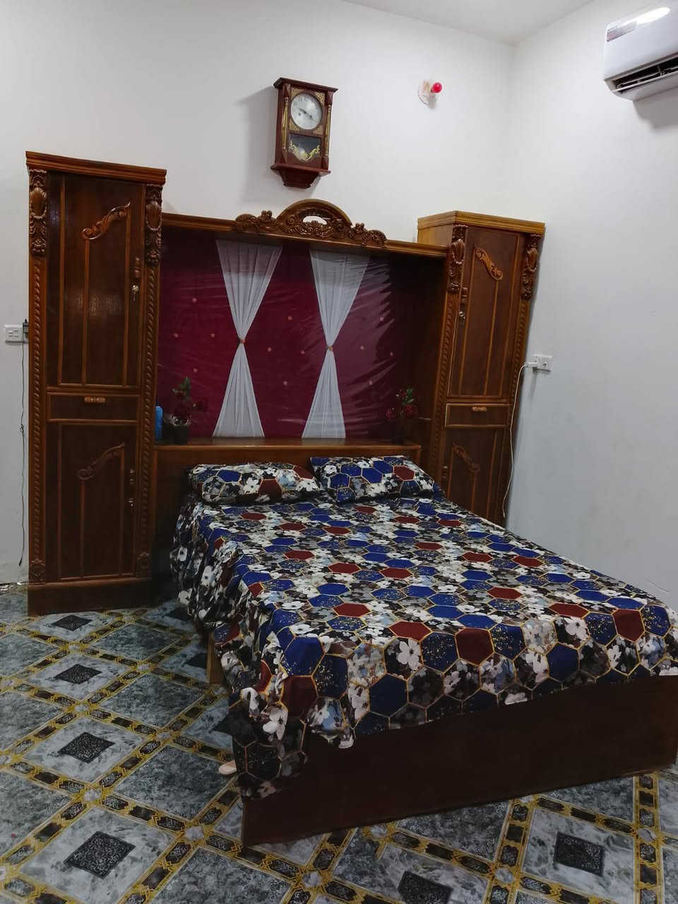 غرفه اخشاب صاج عراقي ثقيل درجه اولى للبيع غرفه جديده ونضيفه حيل 
***********

