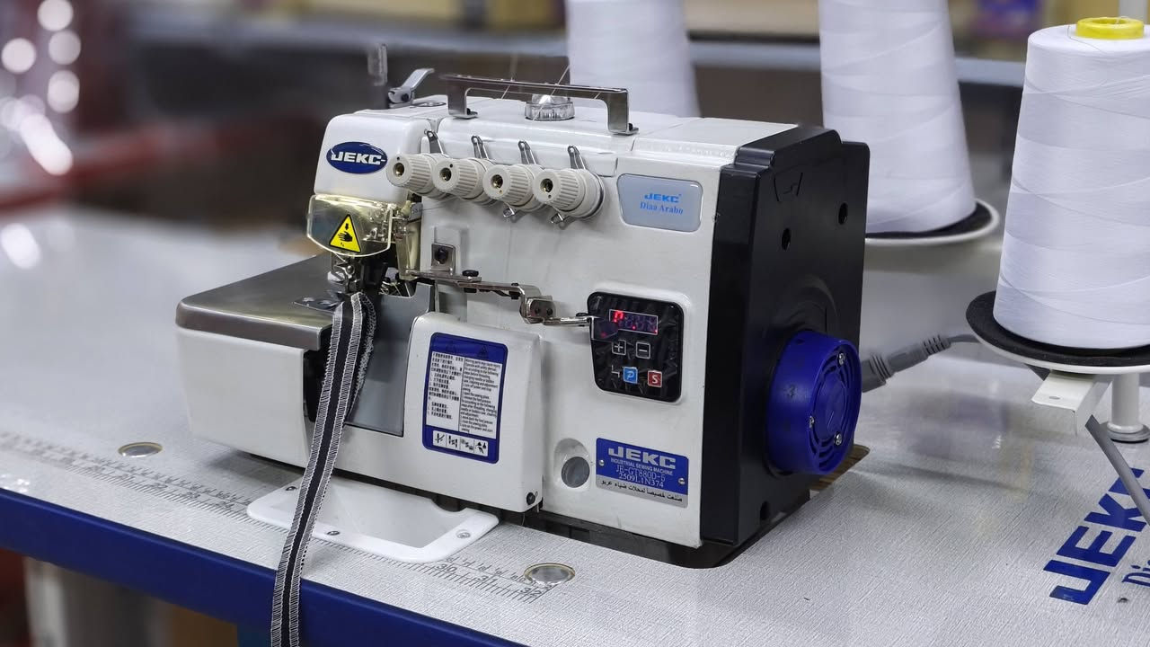 اوفر صناعي من ماركة جيكس JEKC 
الوكالة الخاصه بمحلاتنا اصلي حفر 
ضياء عربو لتجارة مكائن الخياطة 
الاستفسار واتساب
***********
