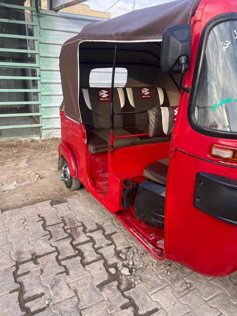 سلام عليكم تكتك 17 حلوه وكاعده وخير من الله كبل لشارع ما ذب عليها ربع مكينه جديده مال 20 تكتك نضيفه  وحلوه كبال عينك مكاني بغداد المحموديه  سعر 3100وبيها مجال رقم ***********
