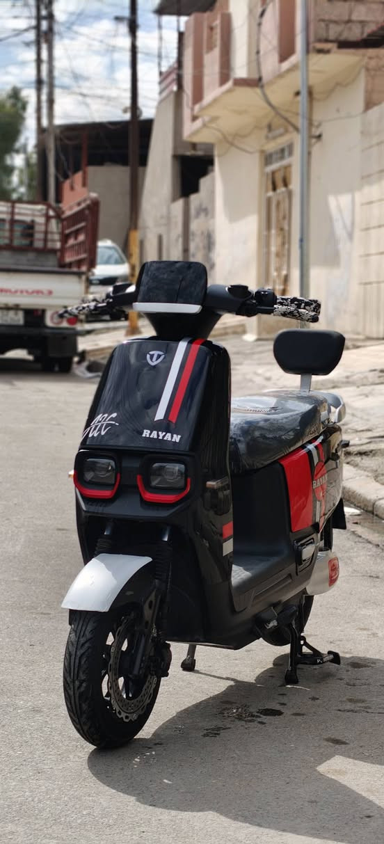 ماطور للبيع الريان مستخدم شهرين الماطور شرط برغي واحد ما مفتوح روح افحص وين ما تريد معروفه الريان جديد لوك سرعه 60 شحن الوحده نمشيك 65 كيلو حقيقي الماطور احلى من الصور بعد المرايات باللايلون شرط من كلشي انطيك شراي يتصل او يراسلني واتساب ***********
