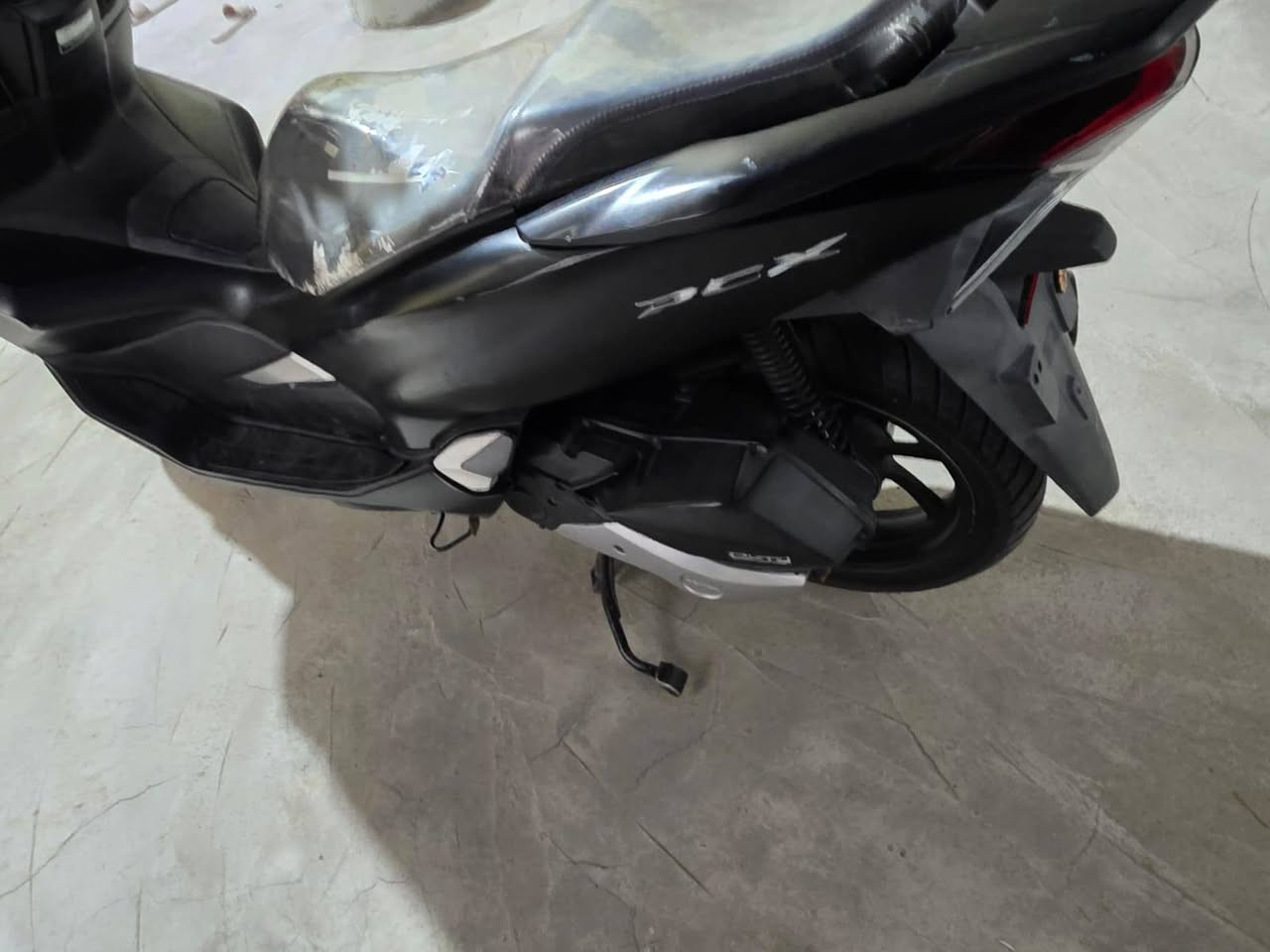 سلام عليكم دراجة pcx جيل ثالث كفالة عامة بصمة يدات تتفئة حساس ازدحام ماشية 20 حقيقي اوراق كاملة 

بغداد حي النصر
***********
