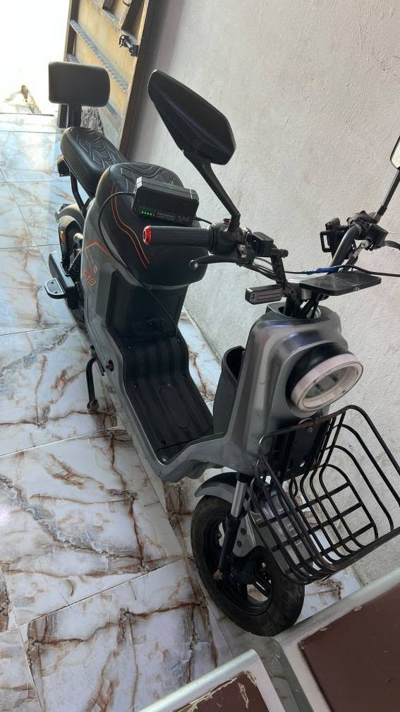 سلام عليكم درجه شحن R9) مابدال بيها شي نضيفه فحص شوف ضروف عندي أريد بيع سعر 375 بيها مجال
تواصل واتساب
*********** البصرة, العراق
