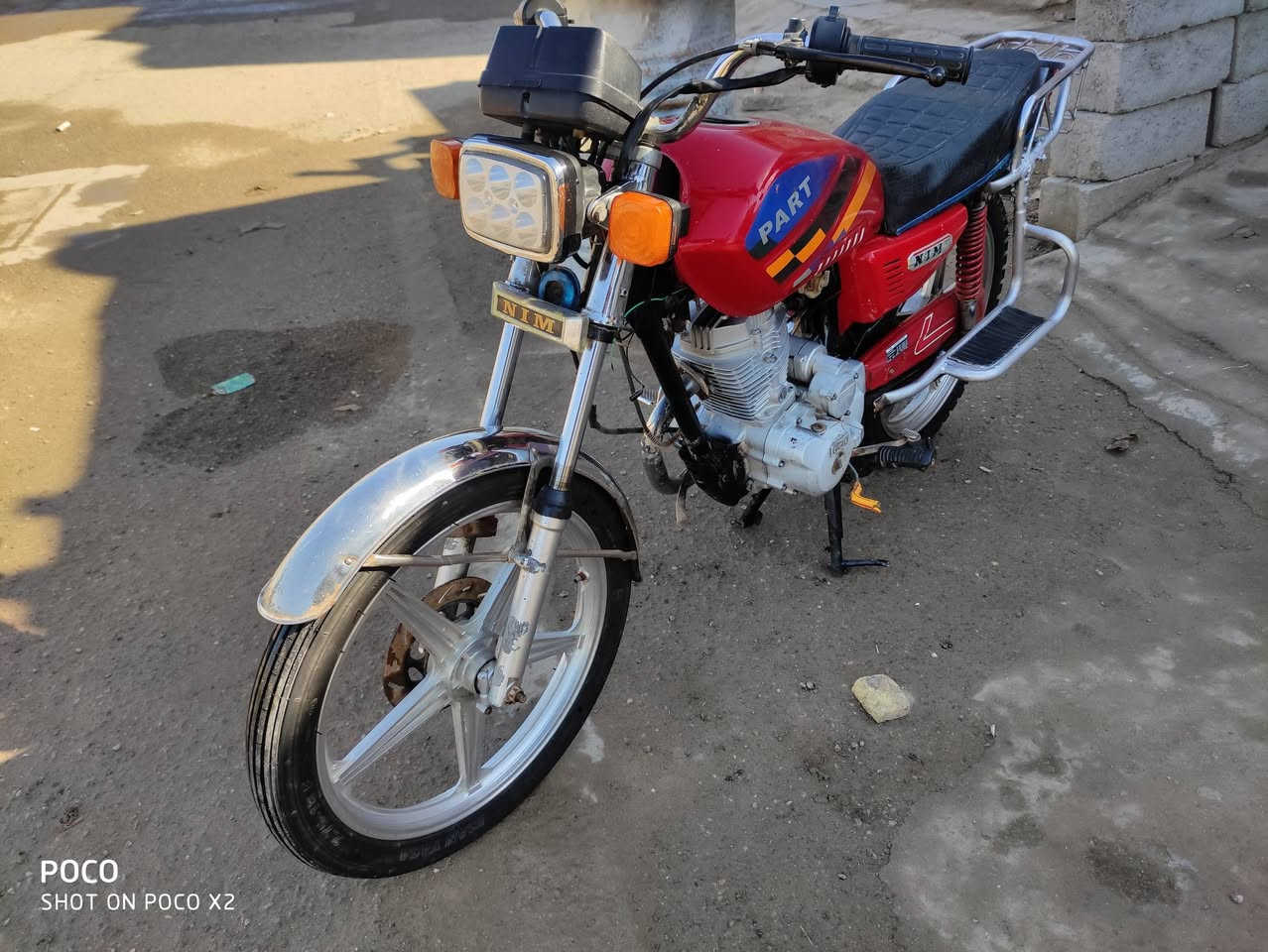 السلام عليكم للبيع بارت نفخ شاصي 13 وراق اصولي ومكينه 18 ما مفتوحه بس بيهه دخانه اول ما تشتغل سلف تشتغل وهندر تواير وياله جديدات كهربائيات تشتغل ما بيهه نقص وشكل كدامك ما عاجبك سعر لو دراجه لا تعلق وله تراسل مكاني شطره أسعر 450 وبيهه مجال شراي يخابر ويدلل ***********
