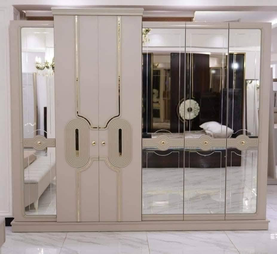 🚚 شركة "القمة" لنقل الأثاث - رائدون في الدقة والأمان 🚚
​هل تبحث عن تجربة نقل خالية من التعب والقلق؟ نحن في شركة القمة نوفر لك أفضل خدمات النقل المتكاملة (داخل وخارج بغداد) وبأعلى مستويات الاحترافية.
✅ كادر مختص: عمالة مدربة على فك وتغليف ونقل الأثاث بكل حرص.
✅ سيارات حديثة: شاحنات مجهزة ومغلقة لحماية أثاثك من الظروف الجوية والطرق.
✅ تغطية شاملة: خدماتنا تمتد لتشمل جميع مناطق بغداد وكافة المحافظات العراقية.
✅ سرعة ودقة: نلتزم بالمواعيد لضمان راحتكم.
​📦 خدماتنا تشمل:
​فك وتركيب غرف النوم والأثاث المكتبي.
​تغليف حراري وفقاعات للحماية من الخدوش والكسر.
​نقل الأجهزة الكهربائية الحساسة بعناية فائقة.
​📞 للتواصل والحجز:
واتساب / اتصال:
📱 ***********
📱 ***********
​📍 القمة.. نصل إليكم أينما كنتم، داخل أو خارج بغداد!
