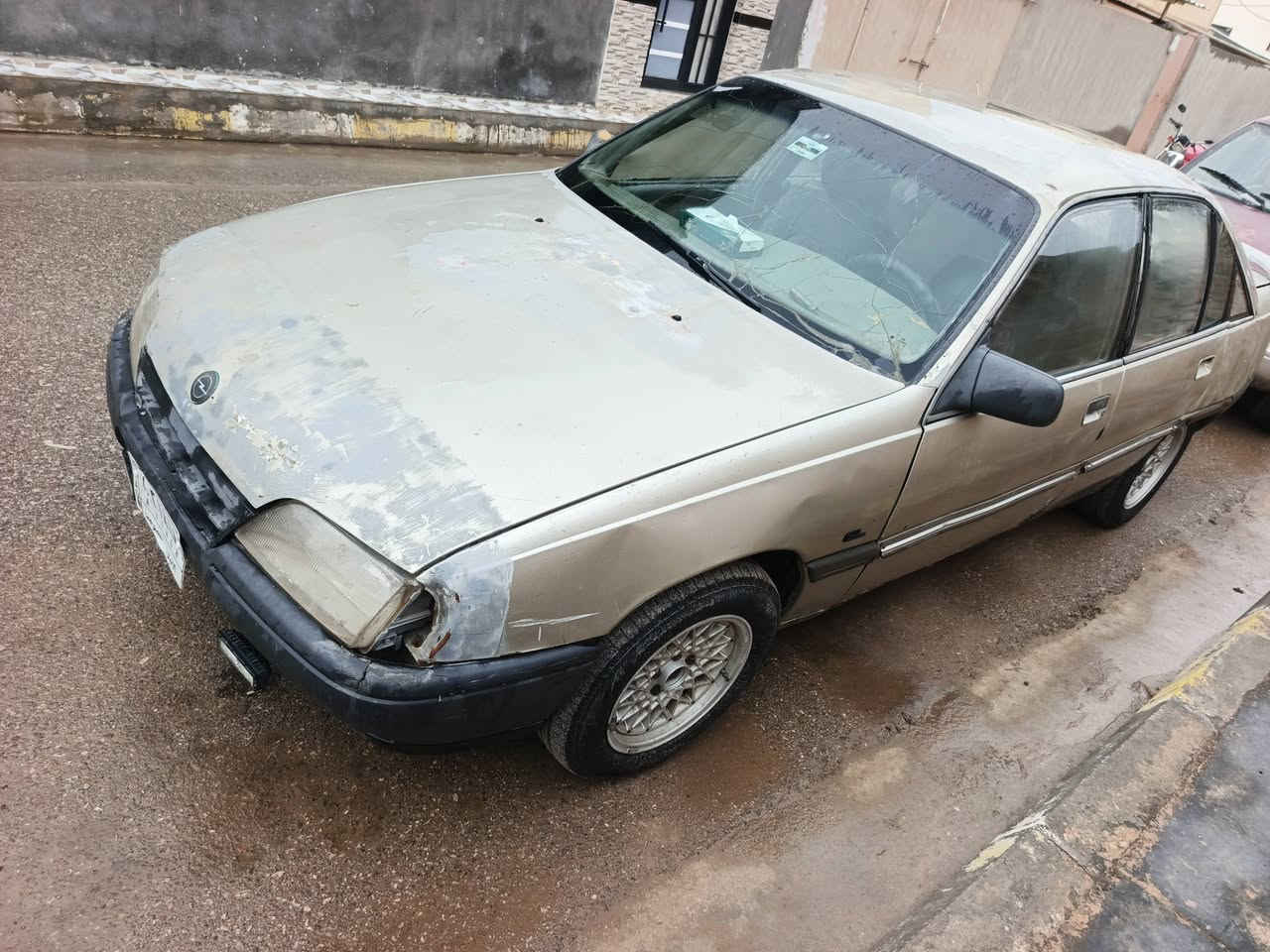 اوبل اوميكا للبيع سياره رقم الماني شرط تحويل او مراوس ***********
