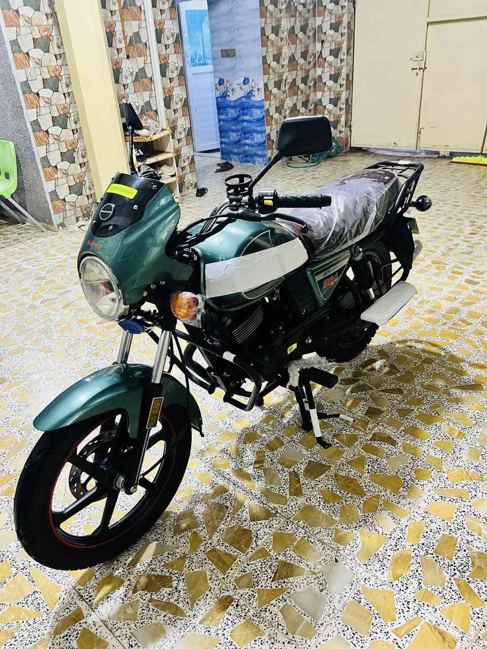 سلام عليكم دراجة دايون موديل 2024 مكينه 200 دراجه اخت الزيرو اوراق اسكنر المكان ديالى سيطرة الغالبيه السعر 1400 وبيها مجال ***********
