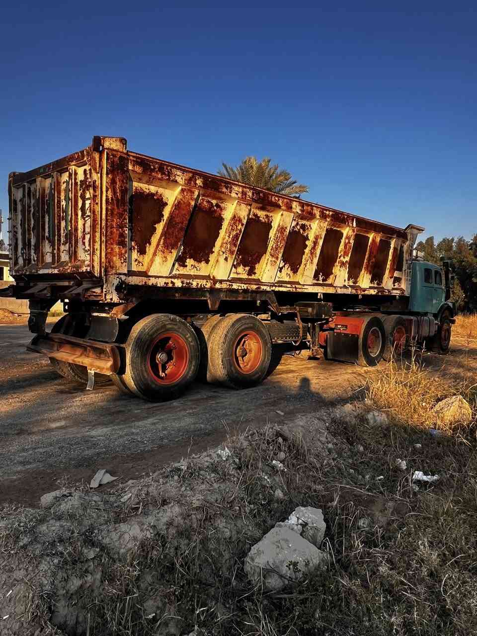 السلام عليكم لبيع اقجم موديل 1982مجموعه 18كير 111محرك عادي السياره مكفوله كفاله عامه لبيع راس وعربانه.    رقم الهاتف ***********.       ***********.                       ***********
