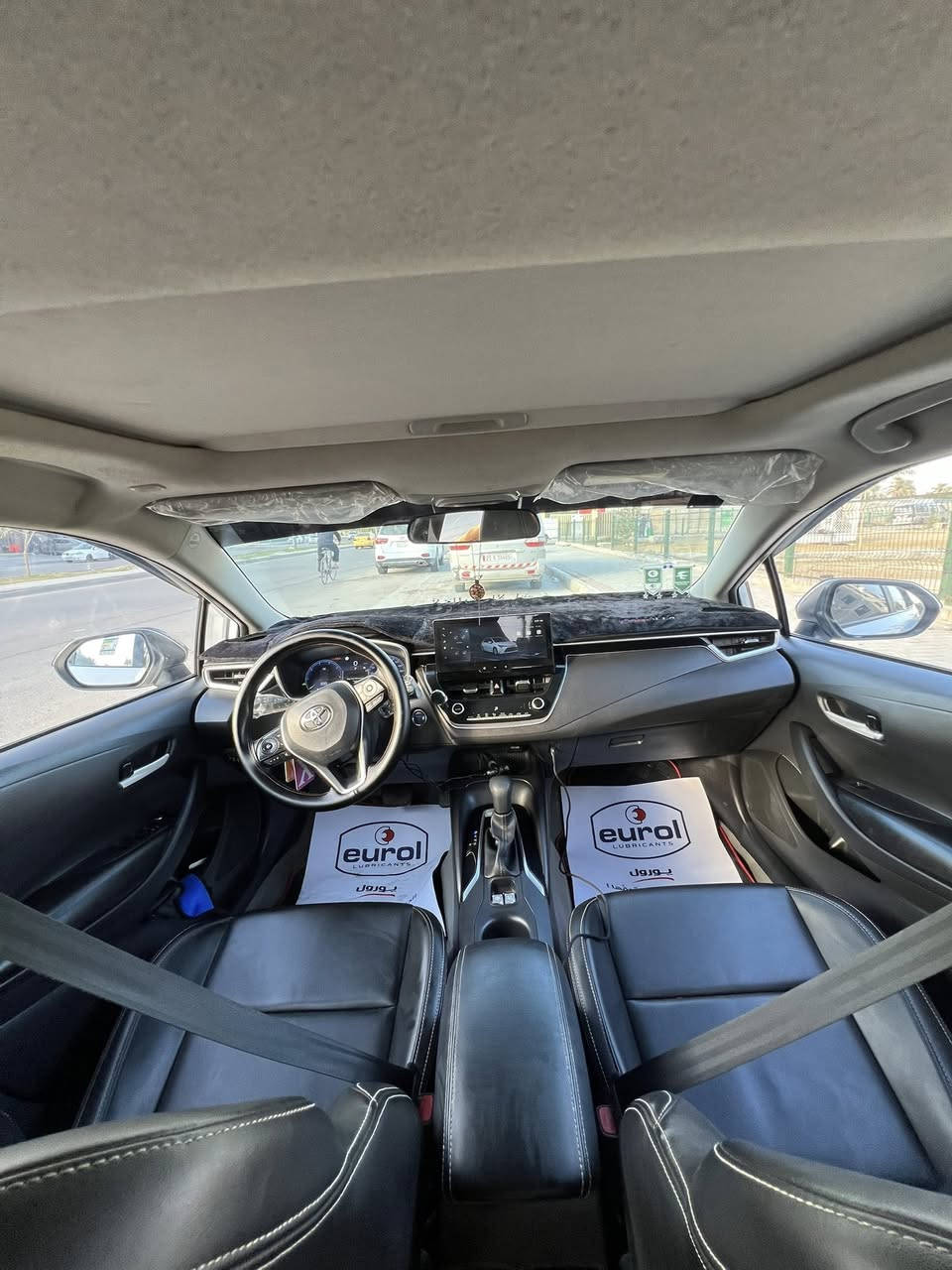 السلام عليكم كورلا 2024 فول مواصفات معروفه داخل اسود ماشيه 20 الف باسمي تحويل ثاني يوم بيها شخط صغير بالباب مثل مموضح والباقي كفاله السياره جديدة بعدها رايدها 155 وبيها مجال بسيط مكاني بغداد حي الجهاد *********** والميعجبة السعر يذكرنه بكلمه طيبة 🩶
