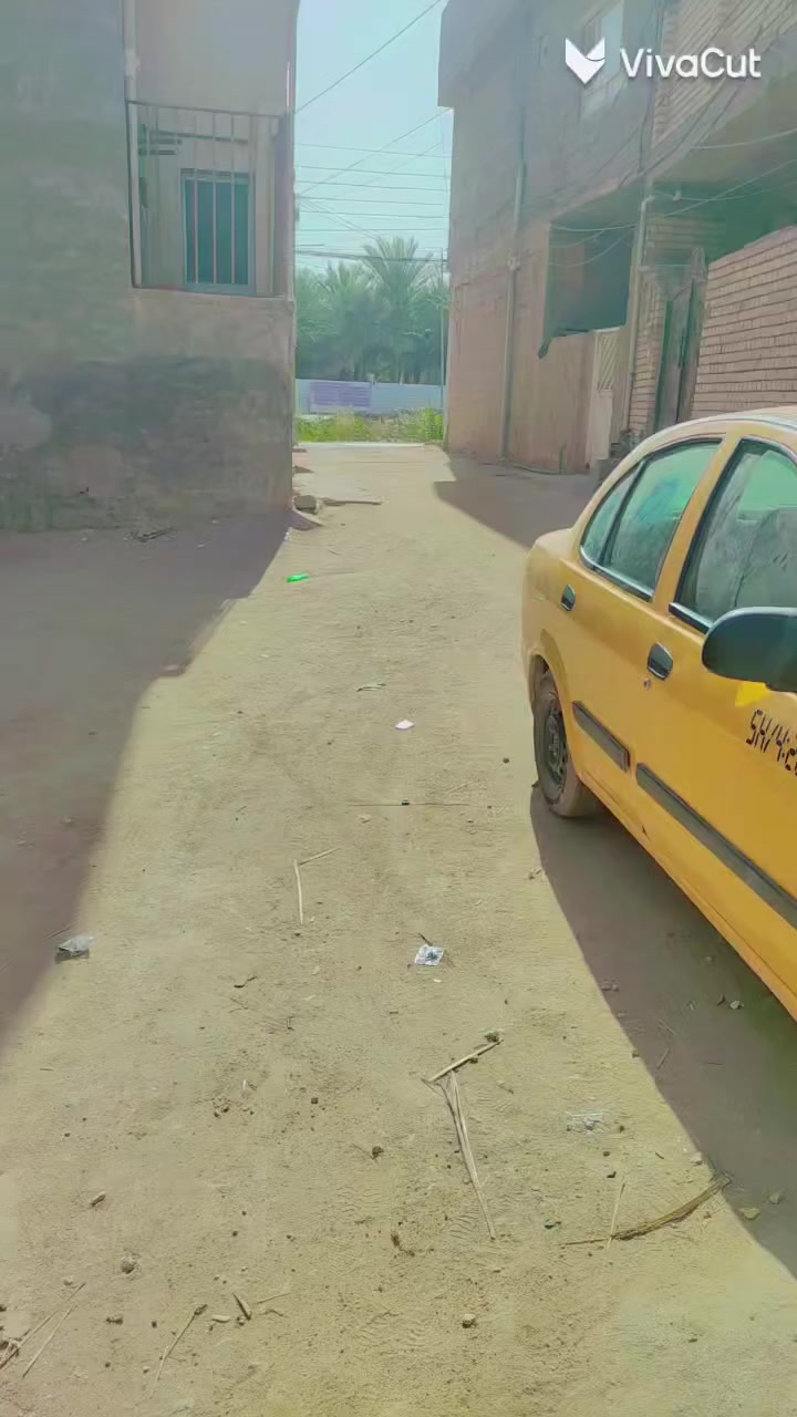 يالله
بيت اللبيع مساحة 100 م واقع حال : بسند 85 م ؟
طابو زراعي سند 25 البوبيات بداية حي المامين يبعد عن الامام  (ع) حوالي اقل ال10 دقايق     البيت قريب عشارع أرئيسي ثالث بيت مثل مامضح بلفيديو  ركن  
طبعن للشارع علي مشروع حولي كربلاء  
البيت يتكون من طارمه 3×4 صحيات خارجيه 2متر ×1 ونص 
مدخلين مدخل استقبال او مدخل صاله 
استقبال 5×4 صاله 3×6 عله عرض البيت 
غرفه 4×5+حمام فقط سويت 
       الستفسار ***********
