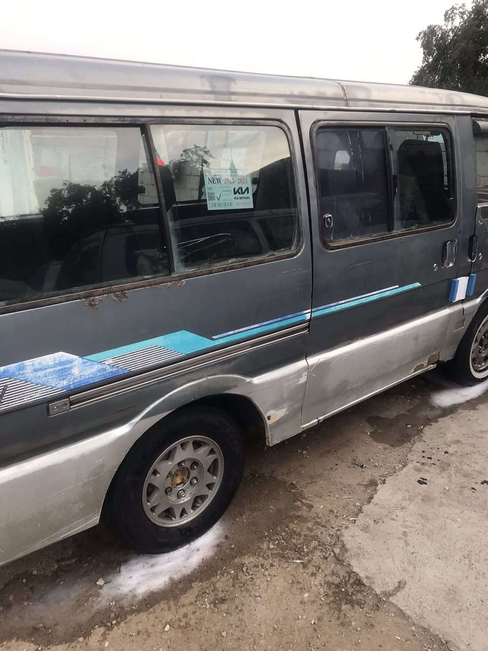 سلام عليكم كيا بستا للبيع موديل ١٩٩٤ رقم بغداد انكليزي كير شواصي كشره بلادي مكفولات مكان السياره بغداد للاستفسار الاتصال على ***********
