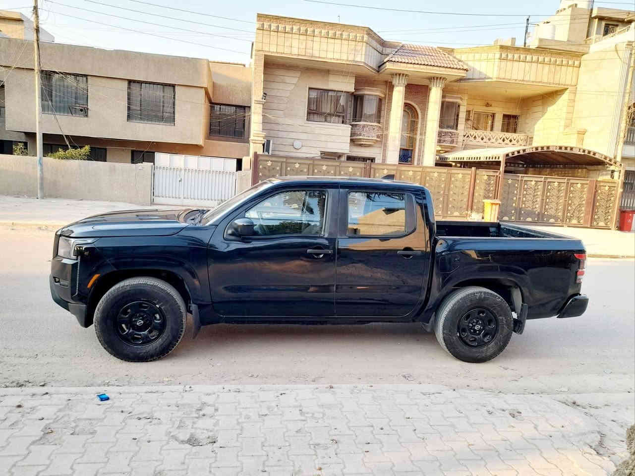 ﷽
السلام عليكم 
نيسان بيكم فر ونتير دبل قماره موديل (2022) وارد أمريكي
محرك ( 6 ) سلندر ( 3800 )
محرك وگير خير من الله 
رقم أربيل 
سنوية بأسمي جديدة
حادثها جاملغ وباب فقط من جهه الأيسرى صبغ فقط باب وجاملغ بدون داخل اريرباكات سليمه 

شاشة كبيرة
تحكم ستيرن جهتين
نقطه عمياء رادار خلفي و أمامي 
وتوقف ذاتي 
كاميرا خلفية
حساس خلفي
وباقي المواصفات معروفه 
مسوي صيانه كاملة للسيارة

ملاحظه ،،!
صور الحادث مرفقه مع الصور السياره 
ومراوس حسب الرغبه ،

العنوان : بغداد 
الهاتف : *********** وات ساب 
            ***********
