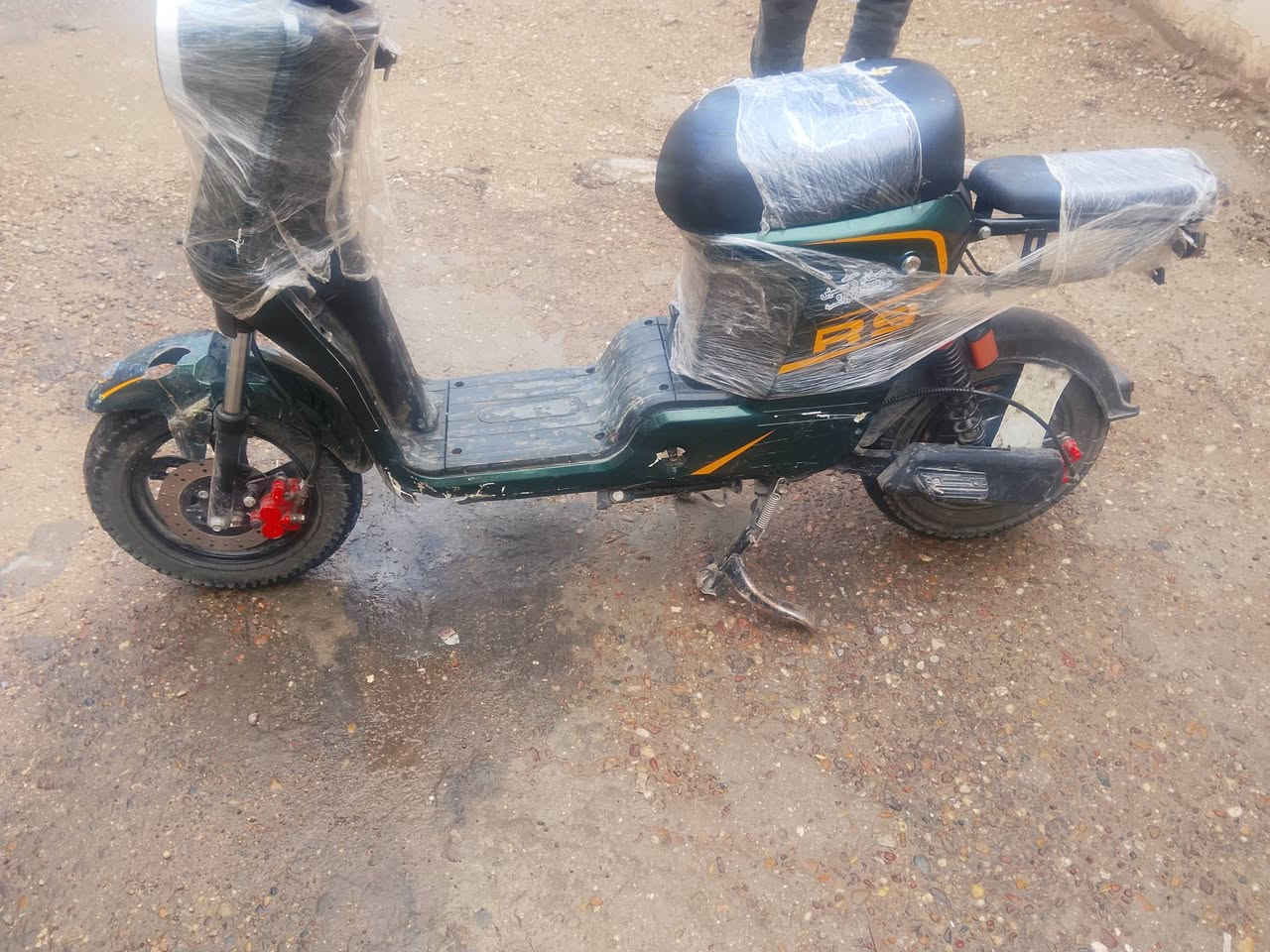 السلام عليكم كي 9 لبيع بيه جاملغ بي 300الف***********
