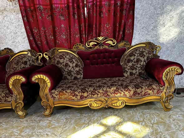 السلام عليكم تخم قنفات ملكي مستخدم شي قليل نظيف جدا مابي اي كسر 13نفر السعر750الف وبي مجال مكاني كربلاء قضاء الحسينيه رقم ***********
