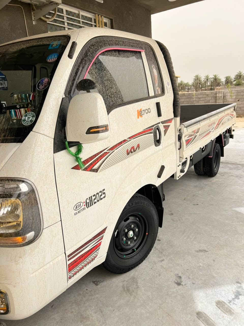 سلام عليكم كيا لبيع موديل 2026 زيروكفاله عامه من زلغ وسياره ماشيه ٨ لف حقيقي وسعر 178 وبيه مجال حك جيه رقم لهاتف ***********
