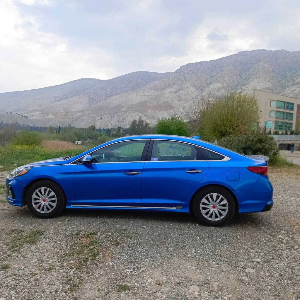 السلام عليكم
سوناتا رقم بغداد انكليزي 
(سبورت)SPORT فول مواصفات 1/1
موديل 2018
المواصفات 
فتحة
بصمه 
رادار جانبي
حساسات خلفية
ستيرن رياضي حرف D 
شفتات ستيرن 
كيجات سرعة رياضية 
كشنات جلد 
كشنات كهرباء 
كشنات تدفئه 
نظام سبورت 
نظام ايكو 
صاجات 
شاشة 
كامرة دواه
لايت زنون عالي + ناصي 
دبل كزوز 
مكينة 4 سلندر 
 GDI 2400 
سستم صوت سماعات 
تحكم ستيرن جهتين 
ترحيب جنطة عند الاقتراب 
اشاير بالمري 
نيكلات  
الحادث بنيد صبغ فقط جملغ اليمنيه بارد 
ملاحظة السياره كامله من كلشي من تايرات من حدادية من تبريد 
السعر :135وبيها مجال
مكان السيارة بغداد حي اور 
للاستفسار ***********متوفر واتساب اتصال بغداد, العراق
