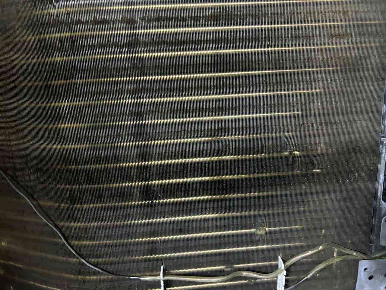 سلام عليكم مكيف توسوت طنين العنوان المشتل قرب جامع مالك ابن انس سعر 250 ويوجد توصيل *********** بغداد, العراق
