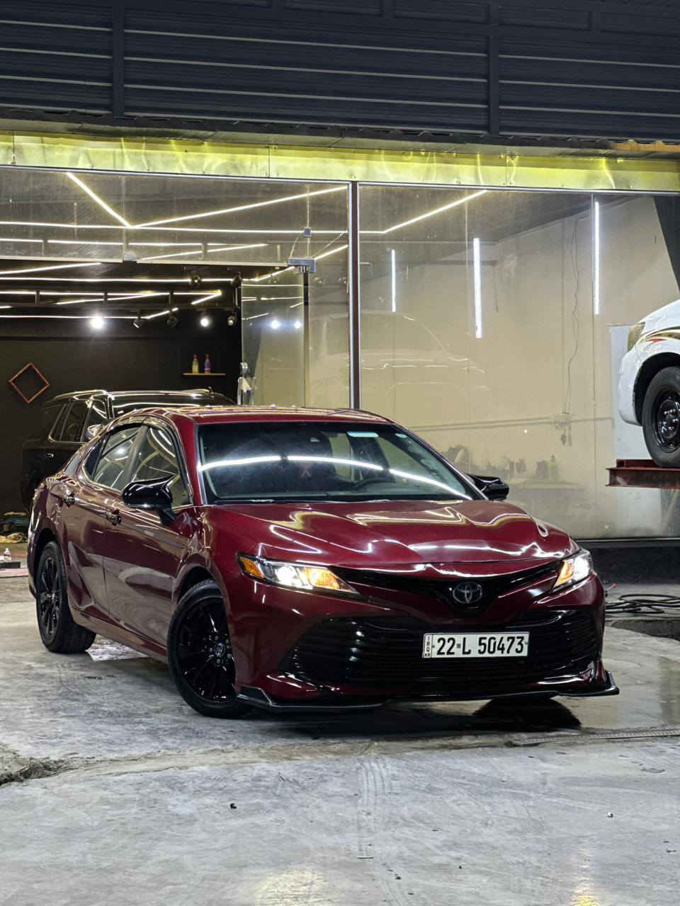 كامري18 شمالي امريكيه اكلين
فول بدون فتحه السونار وياهه 
مكانهه بل تاجي الشراي يتصل ***********
نت ماعندي أحله من الصوره السياره كلش نضيفه
