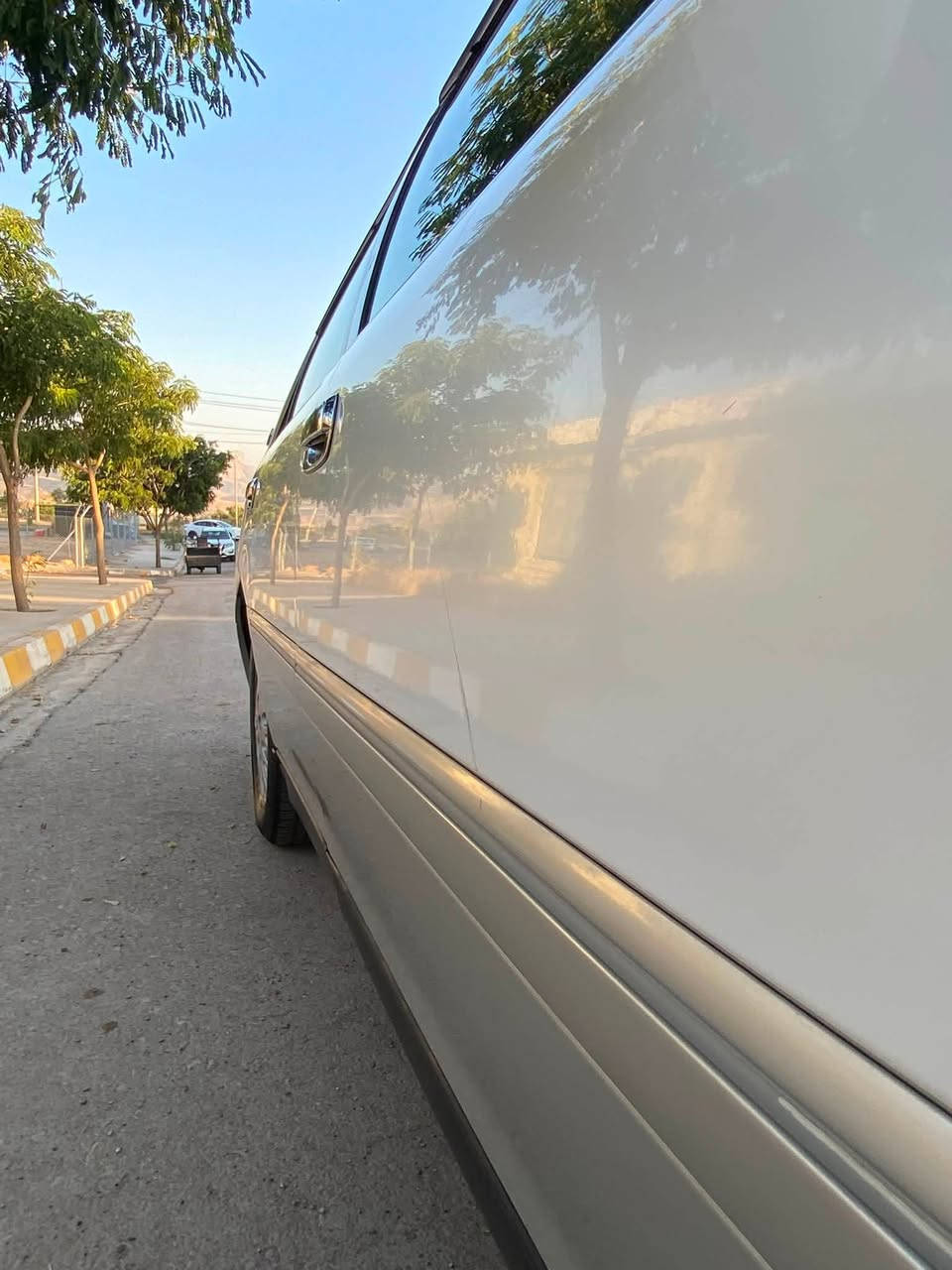 سلاوی خوای گەورە
مەلیکە براوە 
مەکینە Vvtiڤیڤیتی
ناوزەرد
بئ بویاخ
گیرو مەکینە بەشەرت
جوار تایەی تازە
تەبرید لەسەر سویج
سەرفو بوخارو دوکەلی بەشەرت
سەماعەو ئیمپی فایەری مەزبوت
رونی تازە
بی تەقەو رەقە
هەتا بلیی جایزەو بئ موشکیلەیە
نرخ٣٧گەلاو مەجال 
***********

