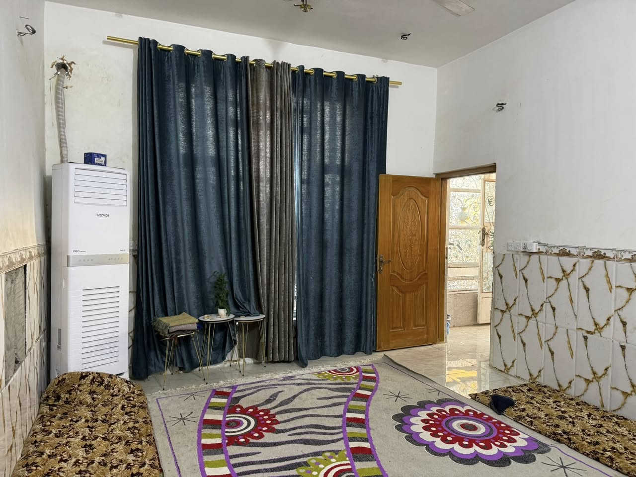 دار سكن طابو صرف في حي ( الكرار )
على الشارع ( الرئيسي ) شارع 30 م
مساحة 150 م 
امام مول ( ابو نور ) - ( ركن ) 
بناء ابلوك - صب كونكريت - بناء حديث 
يحتوي على ( غرفتين نوم ) 
صحيات داخلية + خارجية 
موقع ( تجاري + سكني ) 

للاستفسار مراجعة مكتب ( غيدان ) للعقار  
واسط - الزبيدية - مقابيل حي ( الصناعي )  
***********  
*********** محمد سيد غازي
