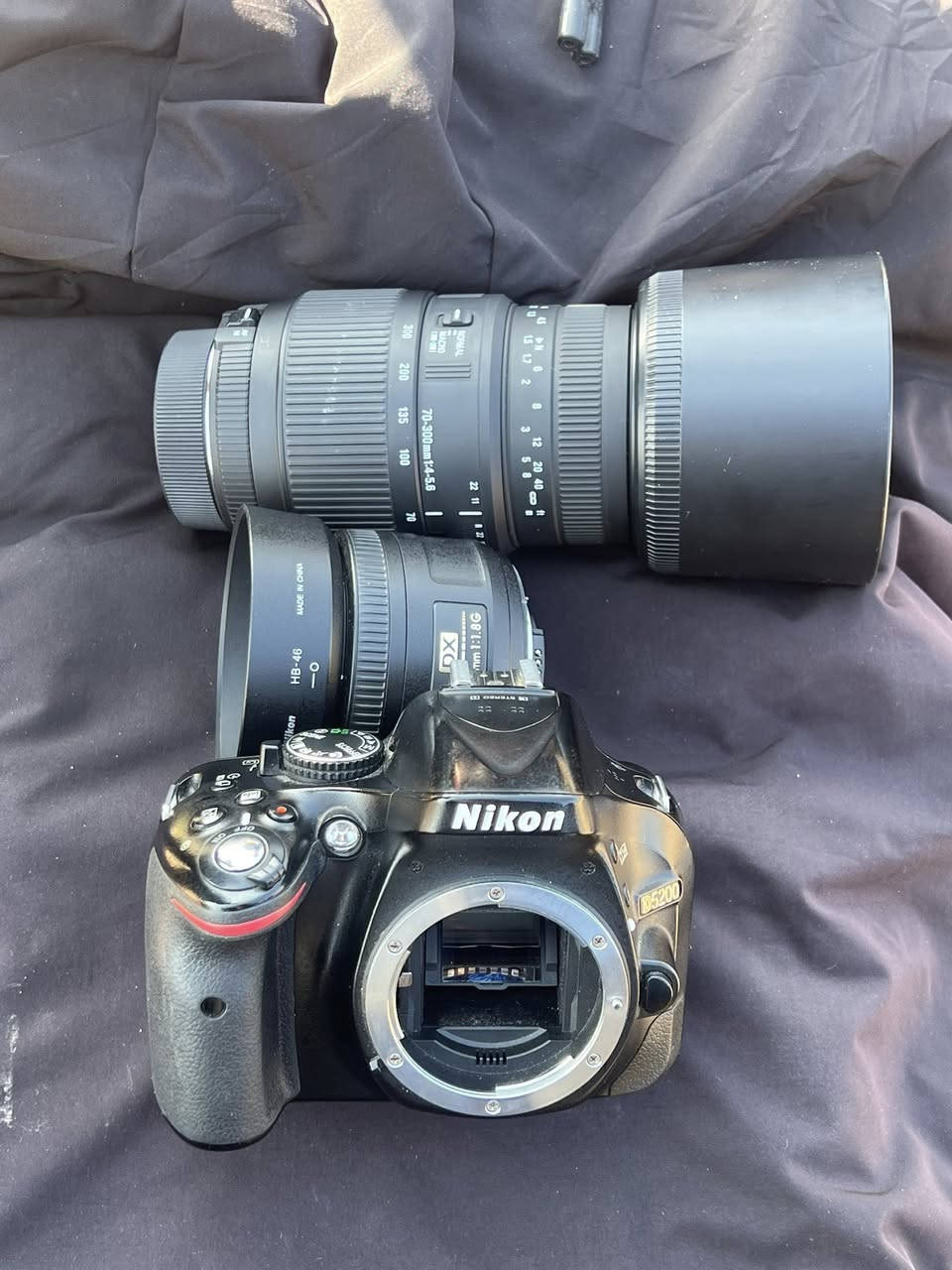 للبيع كاميرا نيكون D5200 بحالة ممتازة مع كامل ملحقاتها
العدسات
​عدسة Nikkor 35mm f/1.8: الأفضل للبورتريه العزل القوي والتصوير السينمائي
​عدسة Sigma 70-300 mm زووم قوي لتصوير السيارات الرياضة والطبيعة
​
الملحقات
​بطاريتين الأصلية + بطارية إضافية لون اسود 2750mAh تكفي لـ 1000 صورة وساعتين فيديو

​✅ هدايا مجانية
​حقيبة احترافية + ذاكرة ميموري 16GB

​قطعة (Adapter) لنقل الصور والفيديو مباشرة لهاتفك أو اللابتوب

​📍 المكان: نينوى/الموصل/الجانب الأيسر
وبوجود توصيل محافظات مجانا

للشراء تواصل على الرقم: ***********
