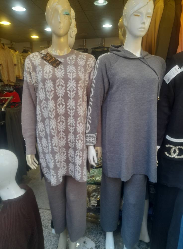 سوت تريكو تركي موديلات  يوجد جمله ومفرد ..شارع النهر عمارة الدفتر دار قريب الشط بادارة حجي عاصم الهاتف *********** ..أزياء سرمد
