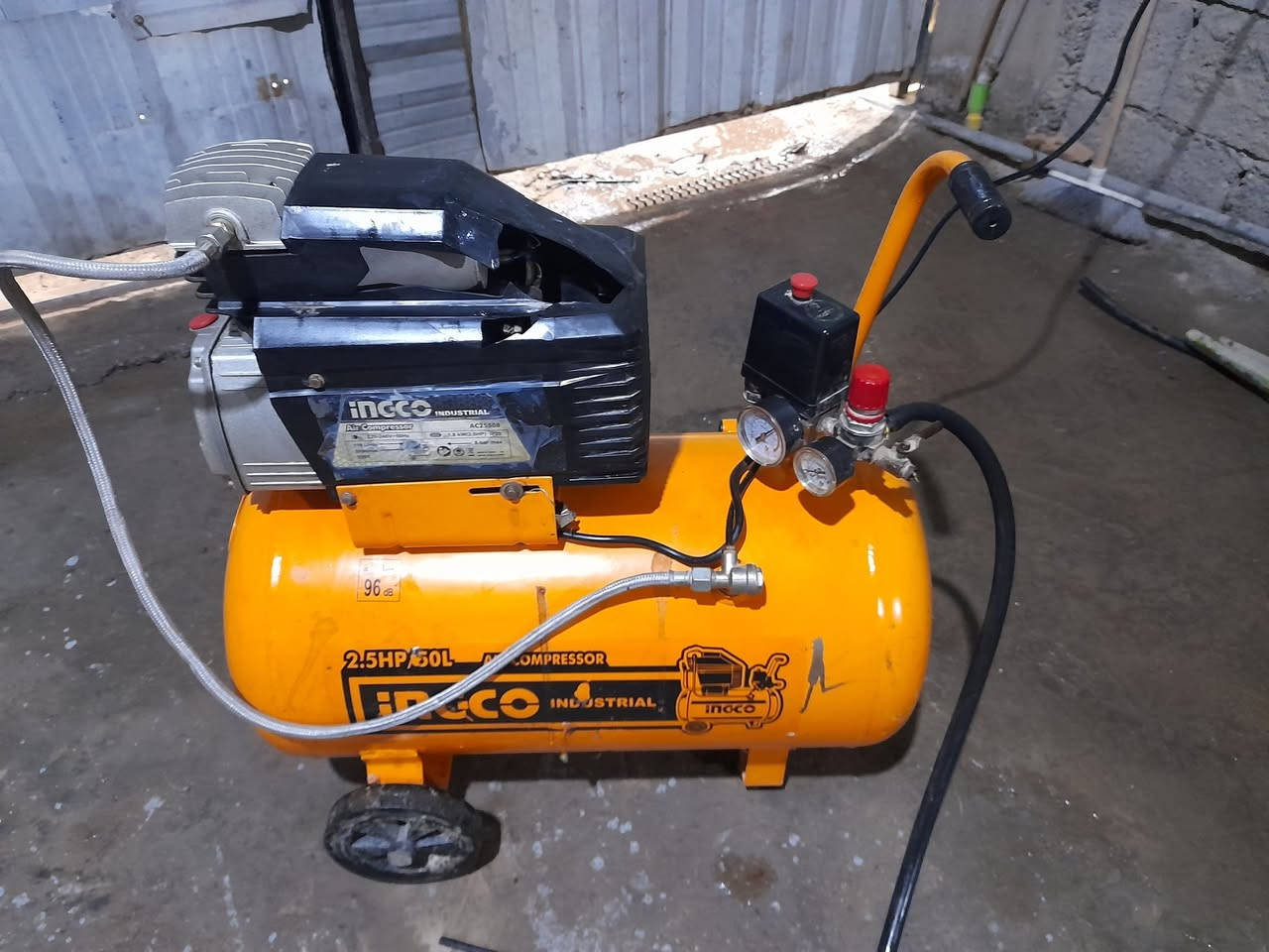 ٥٠ لتر انجيكو
١١٠ الف 
مكاني صلاح الدين قضاء بلد  حي الزهراء ***********
