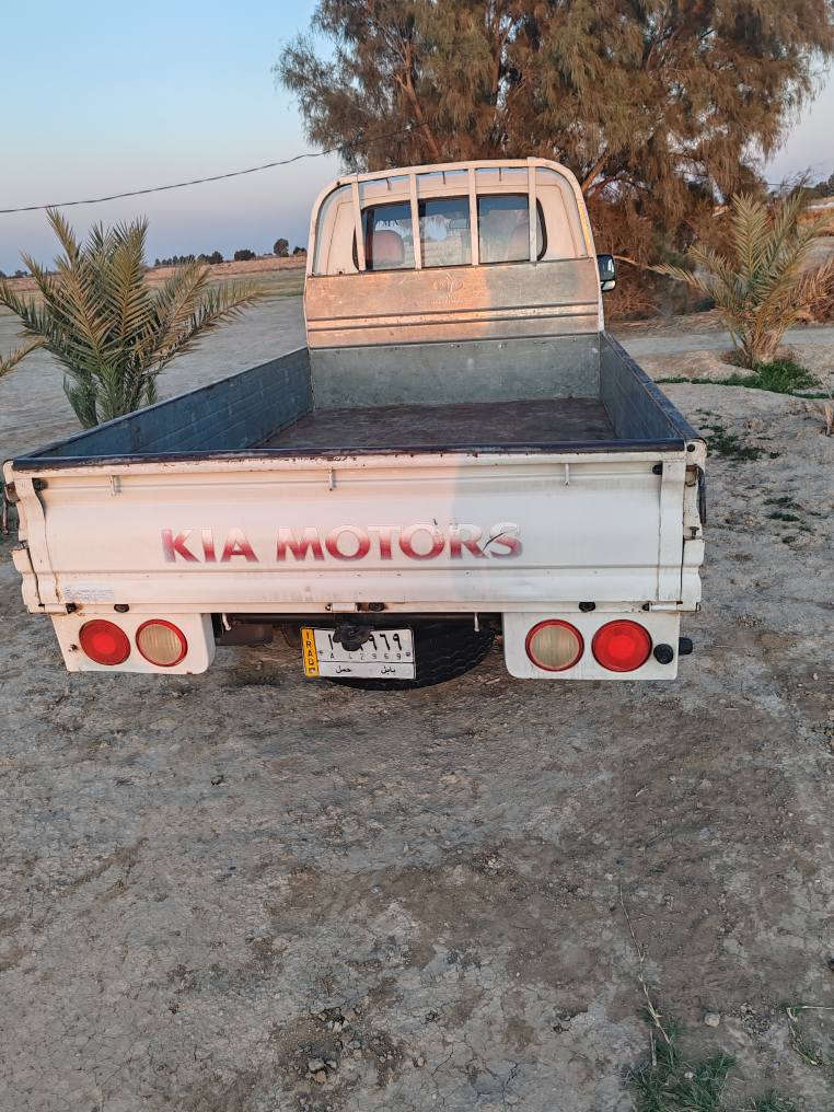 السلام عليكم كيا 2016 سياره جديده مقفوله كفاله عامه من ضربه من صبغ من تبديل جير محركلحداديه كله جديد على وضع الشركه تدفئه تبريد رقم بابل باسمي مكان السياره بابل النيل السنويه لل 29 السعر 108 وبيها مجال حق الجيه الاستفسار على هذا الرقم ***********
