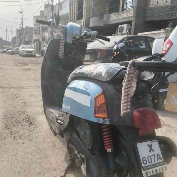 دراجه ماكس بوليس للبيع دراجه خير من الله نكره سلف دراجه كامله بدون نواقص  شغل واطلع لا نضوح لاتبخير بيها سعر الدراجه 700 وبيها مجال رقم الهاتف ***********
