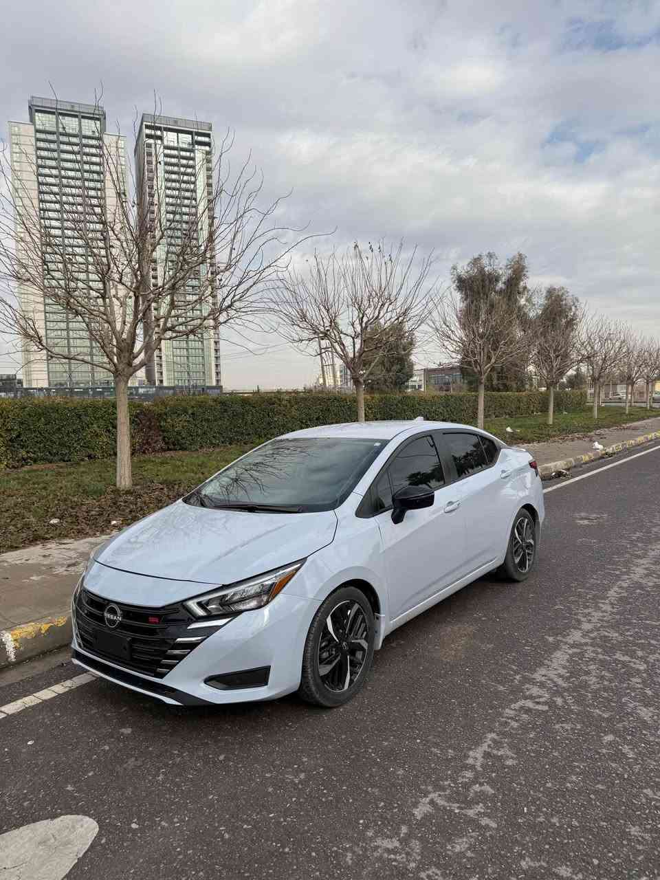 NISSAN VERSA SR 2024
———💥——💥—💥——
نيسان فيرسا ٢٠٢٤
سه ياره كه امريكيه 
ماوه ى رويشتن 14 هه زار ميل رويشته وه
سه ياره كه زور خاوينه
ره قه م شانسى (3N1CN8FV1RL921081)
نرخ(١٣٠) وه رقه مه جالى تيدايه 
رسمكه ى فحص  داناوه ٠ 
__________________~
سياره وارديه   أمريكية 
مواصفات SR
‏سياره نظيف جدا
‏ماشيه (١٤) الف ميل
‏رقم شانص (3N1CN8FV1RL921081)
سعر(130) بيها مجال
صوره الفحص موجود 
ره قه م موبايل ***********
WhatsApp *********** أربيل, العراق
