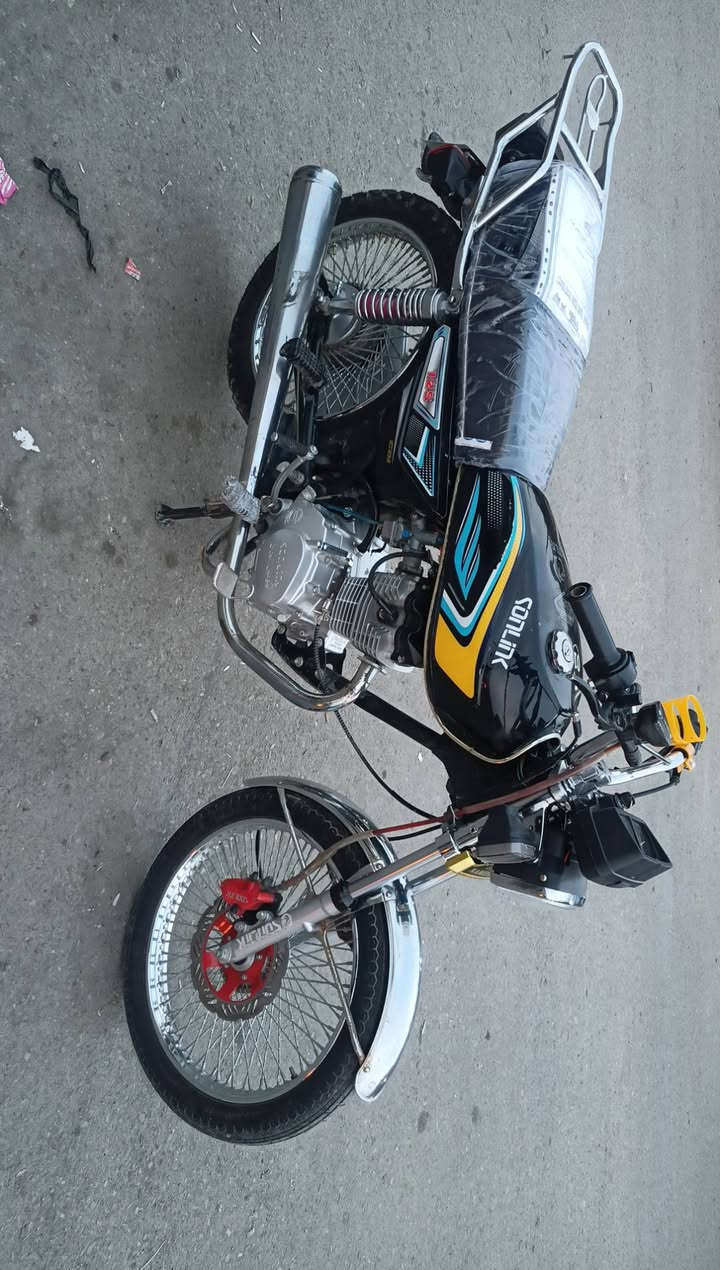 السلام عليكم
دراجه اربعه كير موديل 25 محرك كبس لاصرف لا بخار 
كل عيب مابيهه مال جنيه سعره 550 بي مجال مكاني كركوك ***********
