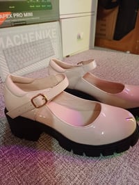 للحجز 07730211481 عرض يومين فقط 🌸🙈 اي طلب بقيمة ٣٠ الف توصيل مجااااااا...
