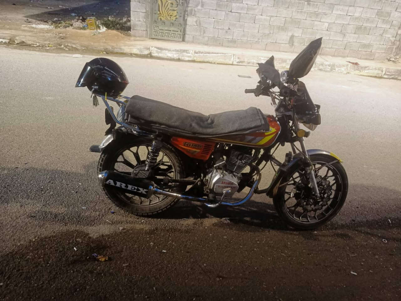 سلام عليكم  ماطور سيفان موديل 2024اللبيع الماطور بدون رقام الماطور مكفول من كلشي المحرك ما مفتوح الماطور المحرك150 فول نشاط الماطور مرتب مثل ما موضح بل صورا العنوان انبار هيت السعر 800وبي مجال حك جيه التواصل***********
